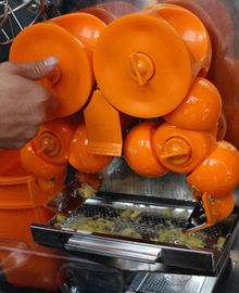 Máquina anaranjada comercial 220V automático 5kg 120W del Juicer del gimnasio
